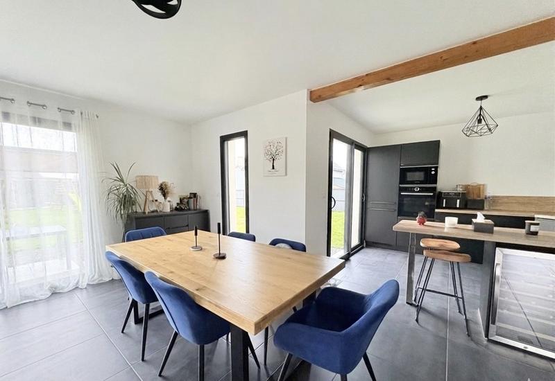 Maison - 101 m² - 5 pièces