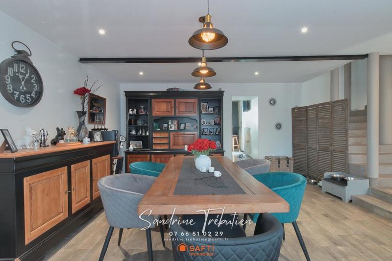 Maison - 178 m² - 7 pièces