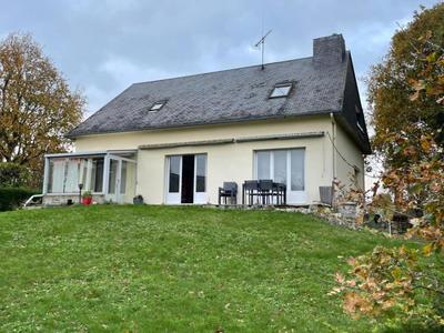 Maison - 137 m² - 5 pièces