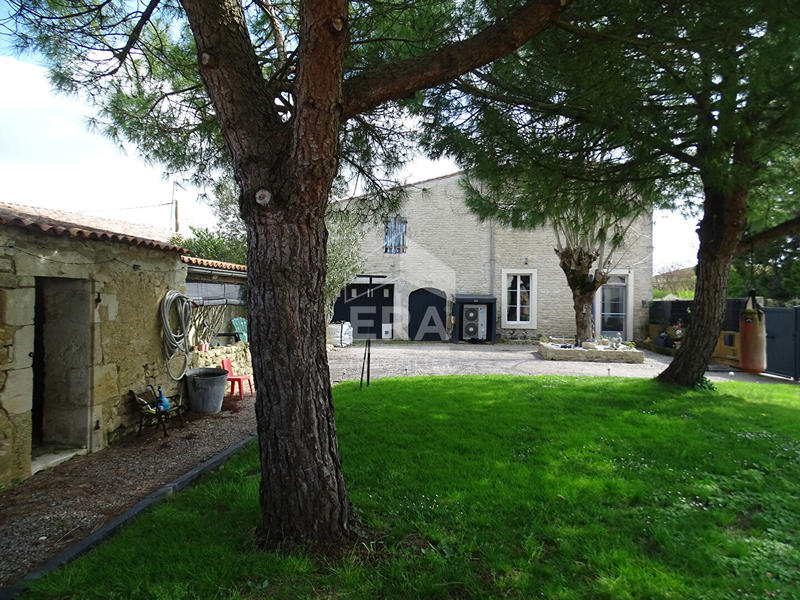 Maison - 170 m² - 7 pièces