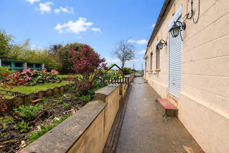 Maison - 100 m² - 6 pièces