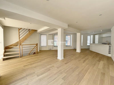 Maison - 213 m² - 5 pièces