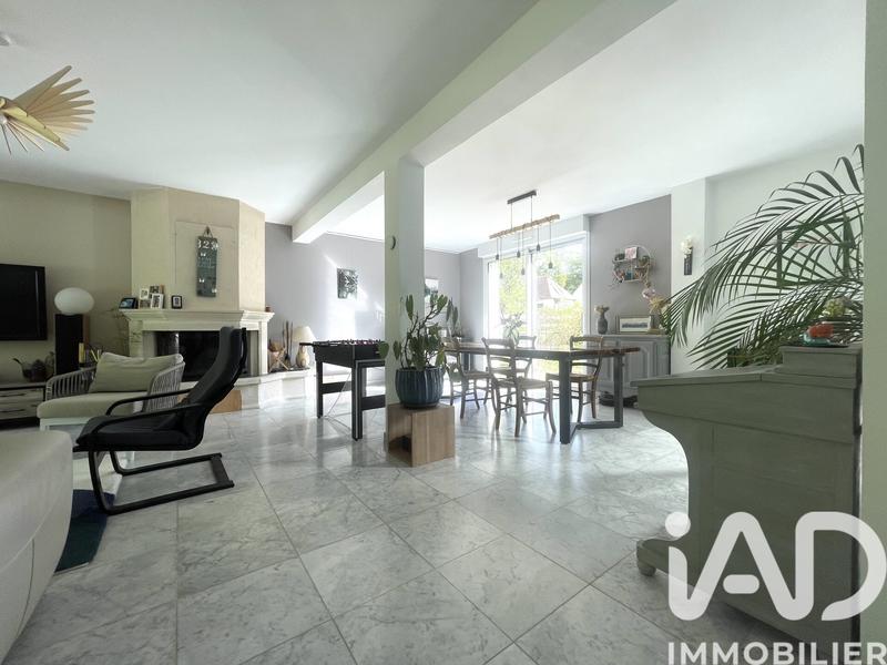 Maison - 190 m² - 9 pièces