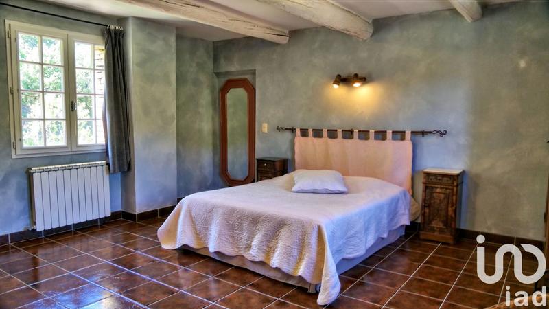 Maison - 591 m² - 12 pièces