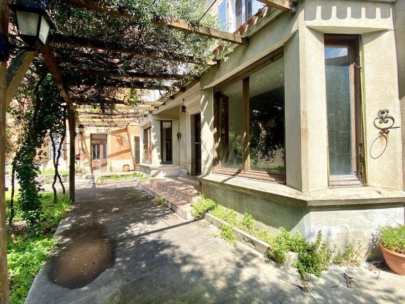 Maison - 400 m² - 20 pièces