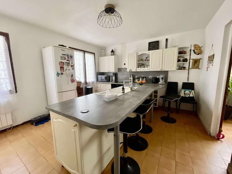 Maison - 99 m² - 6 pièces
