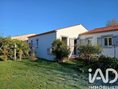 Maison - 136 m² - 6 pièces