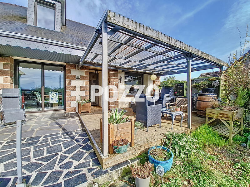 Maison - 165 m² - 8 pièces