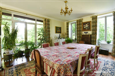 Maison bourgeoise - 220 m² - 8 pièces