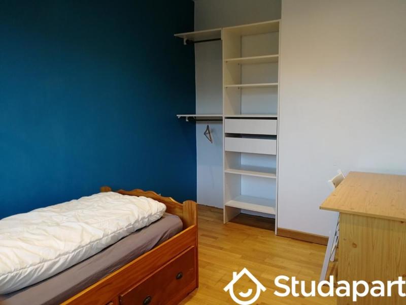 Chambre - 11 m² - 1 pièce