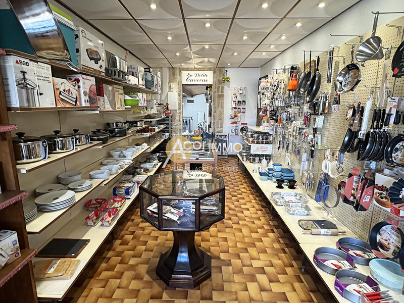 Fonds de commerce - Local commercial - 175 m²