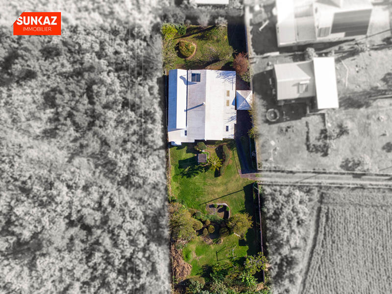 Maison - 220 m² - 7 pièces