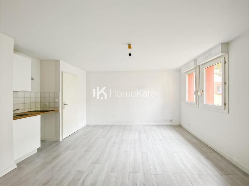 Studio - 30 m² - 1 pièce