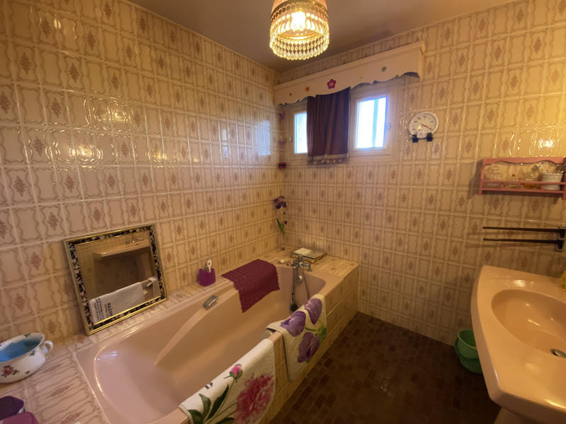 Maison - 142 m² - 7 pièces