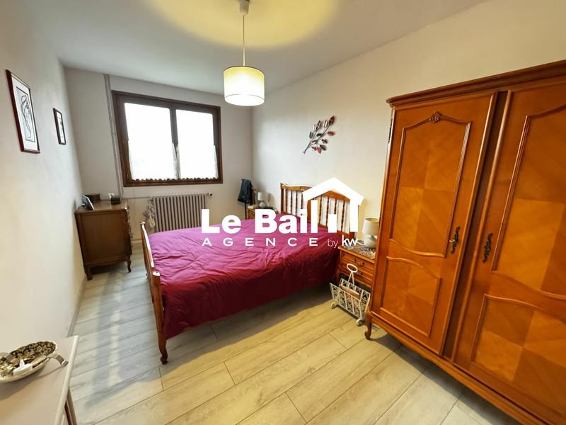 Maison - 180 m² - 8 pièces