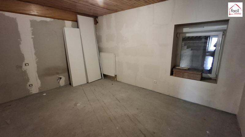 Maison - 220 m² - 7 pièces