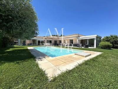 Villa - 175 m² - 3 pièces
