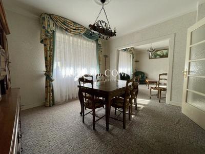 Maison - 122 m² - 5 pièces