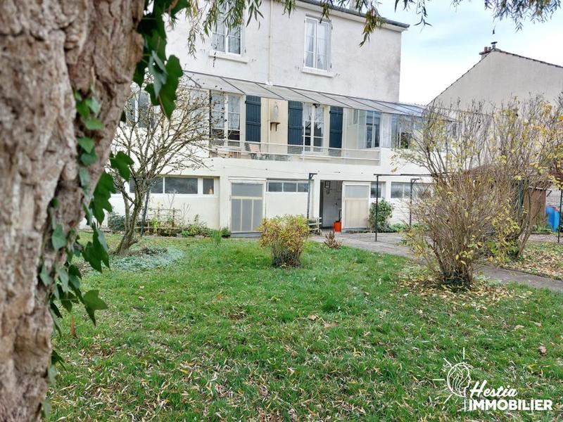 Maison - 149 m² - 16 pièces