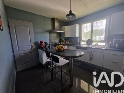 Maison - 92 m² - 4 pièces