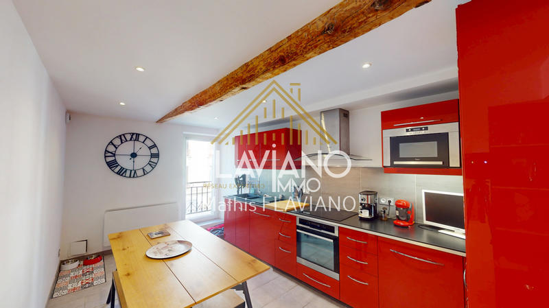 Appartement - 85 m² - 3 pièces