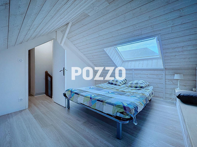 Maison - 268 m² - 9 pièces