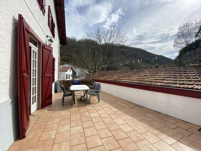 Maison - 306 m² - 10 pièces