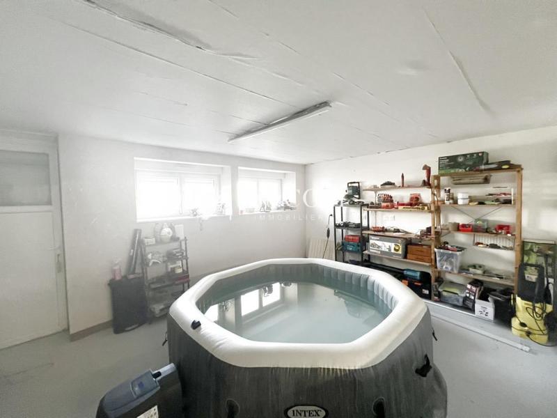 Maison - 181 m² - 8 pièces