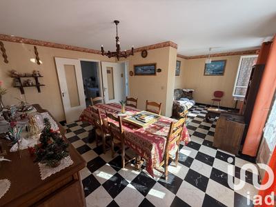 Maison - 86 m² - 5 pièces