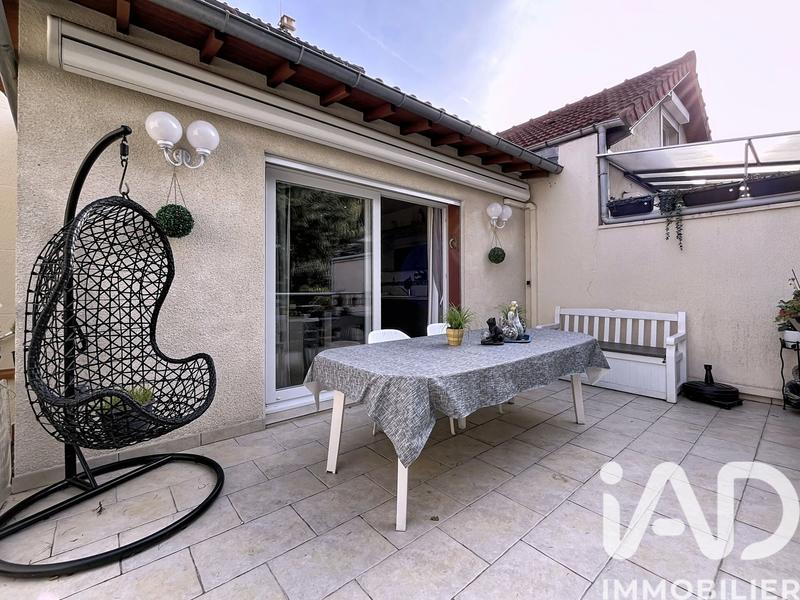 Maison - 164 m² - 9 pièces