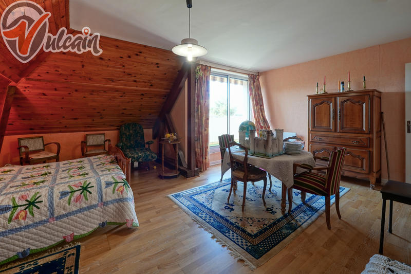 Maison - 207 m² - 5 pièces