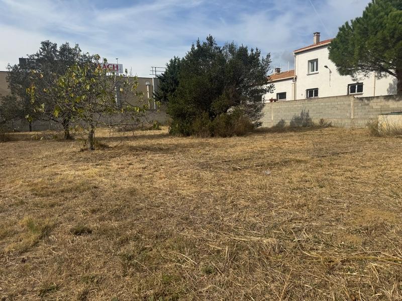 Terrain constructible - 5 997 m²