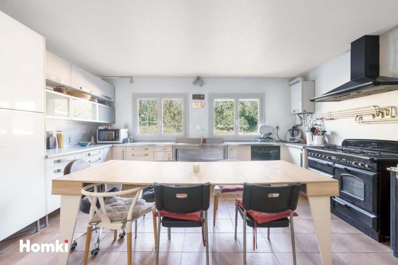 Maison - 500 m² - 7 pièces