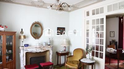 Villa - 222 m² - 12 pièces