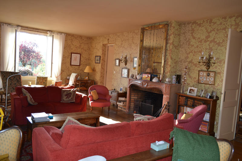 Maison - 267 m² - 10 pièces