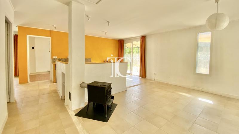 Maison de bois - 182 m² - 6 pièces