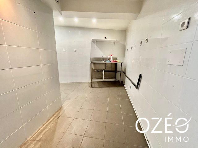 Local commercial - 49 m² - 2 pièces