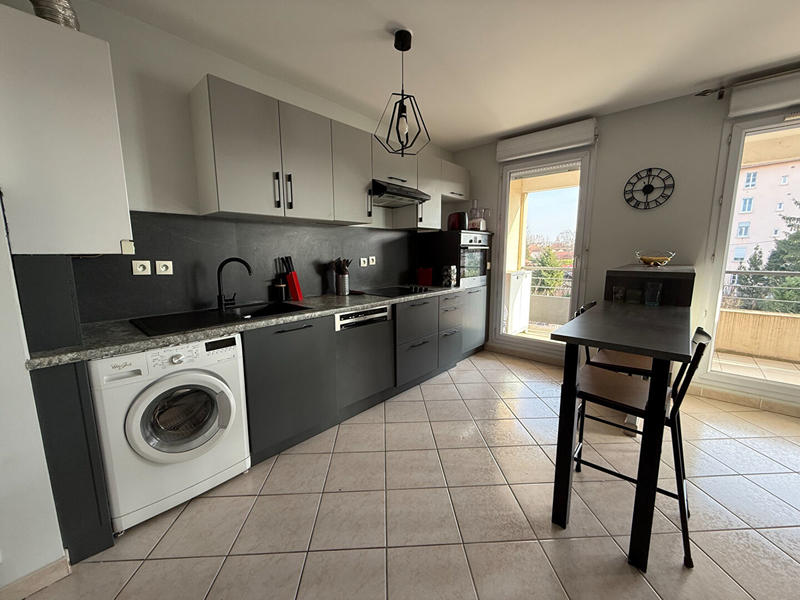 Appartement - 86 m² - 4 pièces