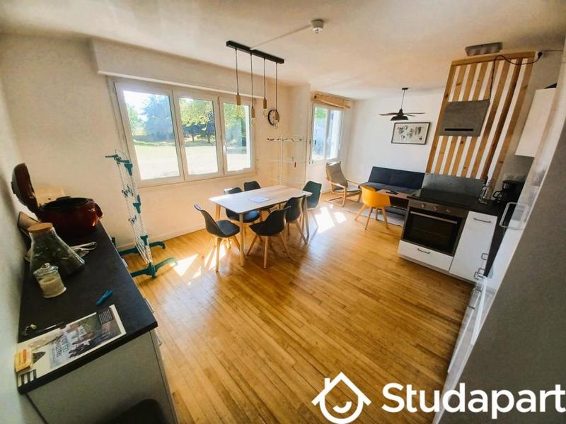 Chambre - 9 m² - 1 pièce