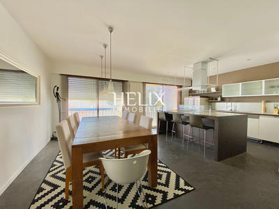 Appartement - 140 m² - 5 pièces