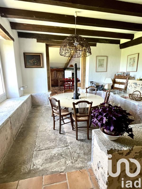 Maison - 298 m² - 9 pièces