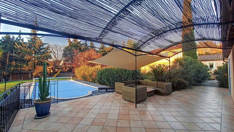 Maison - 211 m² - 6 pièces