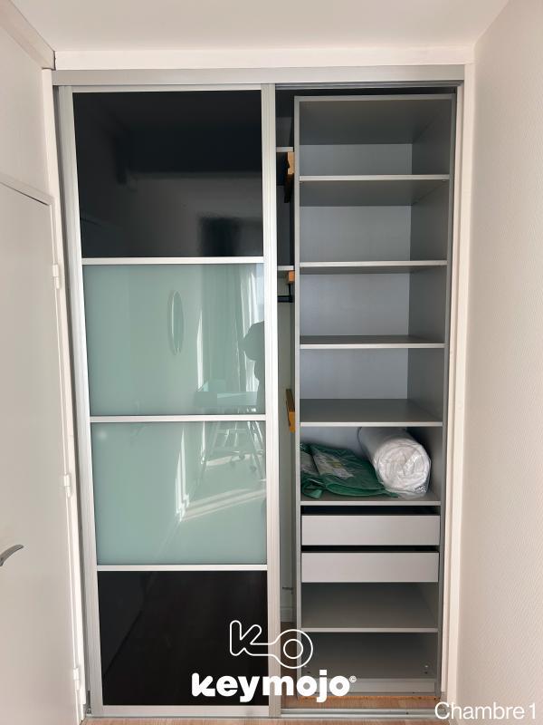 Chambre - 76 m² - 5 pièces