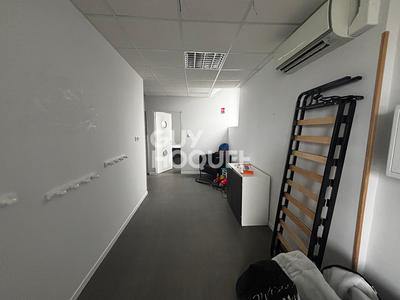 Local commercial - 240 m²