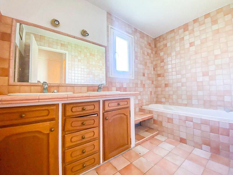 Maison - 96 m² - 5 pièces