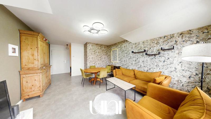 Duplex - 90 m² - 5 pièces