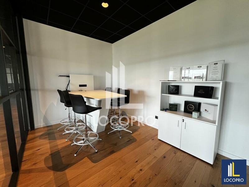 Local d'activité / Entrepôt - 1 293 m²