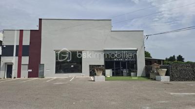 Local commercial - 335 m² - 3 pièces