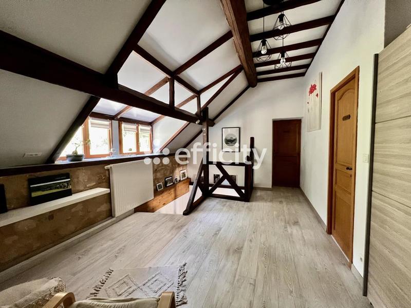 Maison - 211 m² - 9 pièces