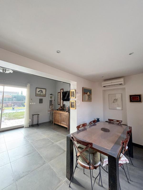 Propriété - 229 m² - 9 pièces